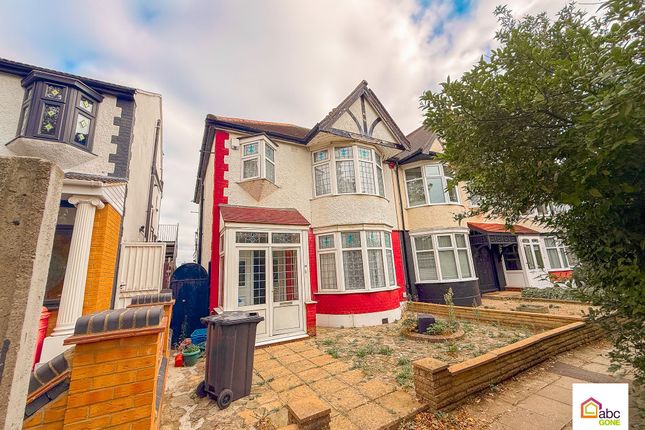 16 Park View Gardens, Woodford Ave... 3 bed semi