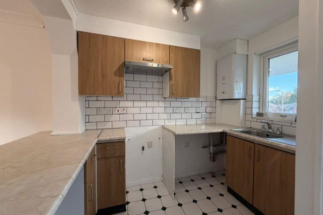 Savage Road, Chatham 2 bed terraced house for sale