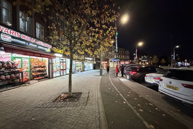 3 bed retail premises