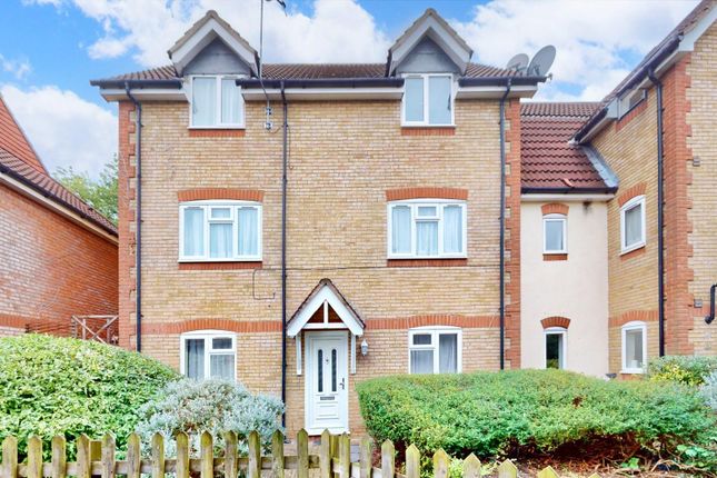 Bexley Gardens, Chadwell Heath 2 bed flat for sale