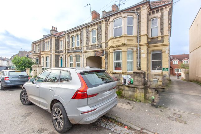 North Road, St. Andrews, Bristol, BS6 6 bed end of terrace house for sale