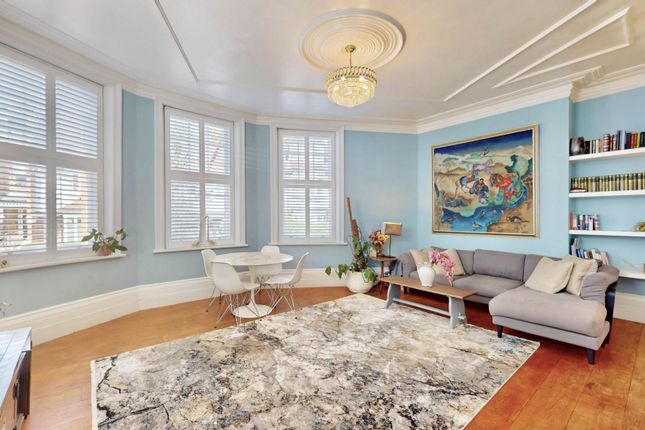 Milton Road, London N6 2 bed flat for sale