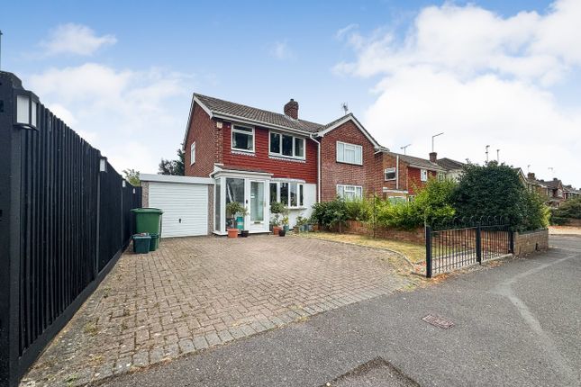 Fullbrook Crescent, Tilehurst... 2 bed semi