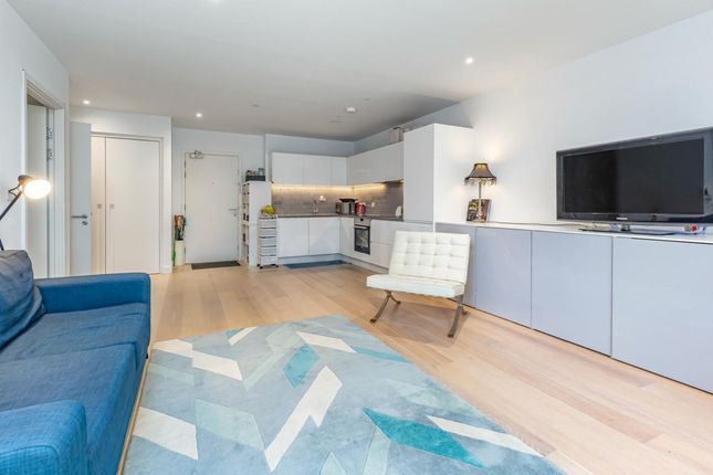 London E16 1 bed apartment for sale