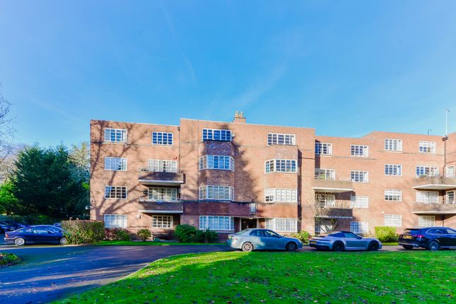 4 bedroom flat for sale
