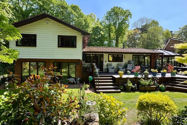 Lake Road, Camberley GU16 4 bed detached house for sale