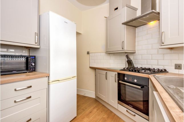 3 bedroom flat for sale