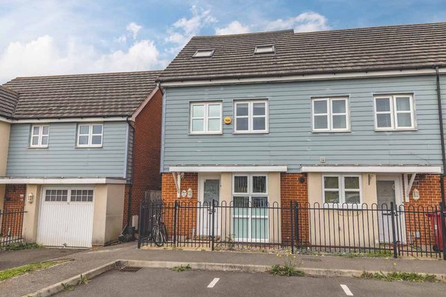 Mathecombe Road, Cippenham SL1 3 bed end of terrace house for sale
