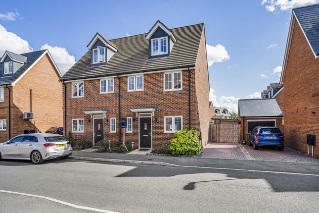 Elm Bridge Mead, Benson, OX10 3 bed semi