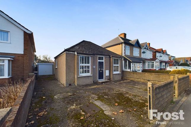 Hounslow Road, Feltham, Middlesex, TW14 2 bed bungalow for sale