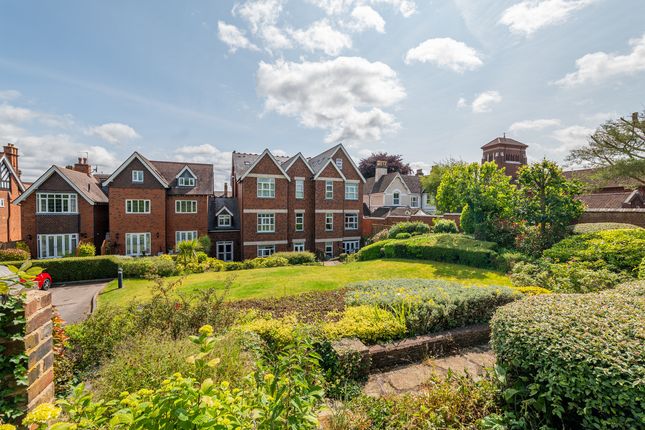 3 bedroom apartment for sale