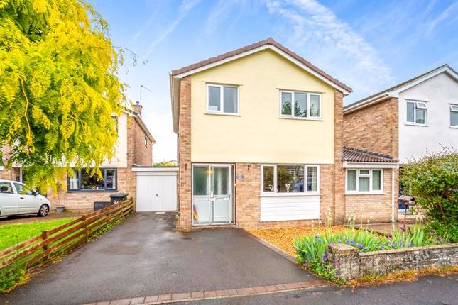 4 bed detached house