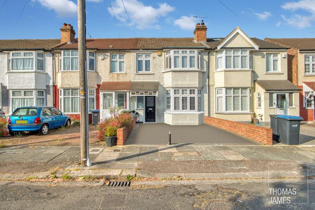 Ulster Gardens, London, N13 3 bed terraced house for sale