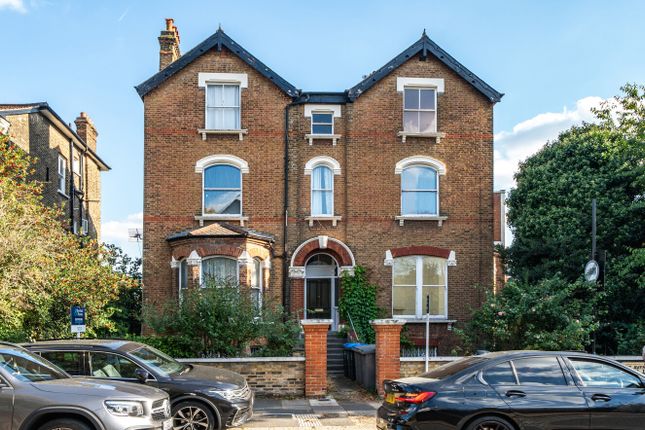 The Avenue, Brondesbury Park, NW6 3 bed apartment for sale