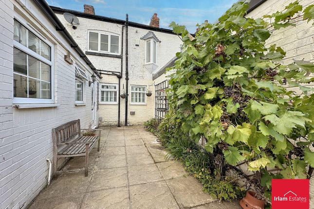 Brick Kiln Row, Bowdon, WA14 2 bed terraced house for sale