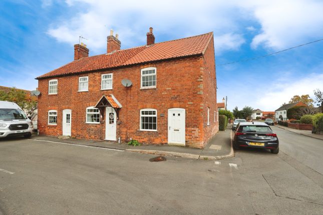 Water Lane, Bassingham 2 bed end of terrace house for sale