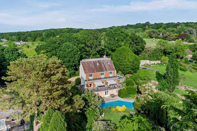 6 bedroom detached house for sale