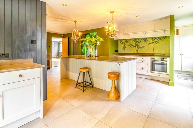 Okebourne Park, Swindon SN3 4 bed detached house for sale