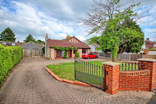 Wengeo Lane, Ware SG12 5 bed detached house for sale