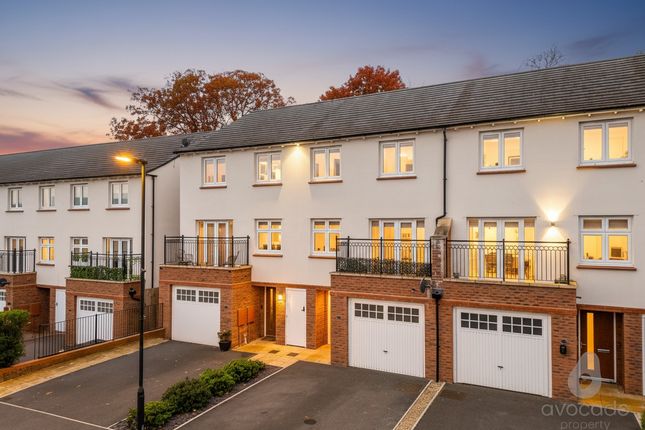 4 bedroom terraced house for sale