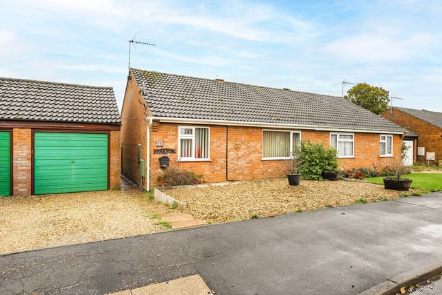 2 bedroom semi-detached bungalow for sale