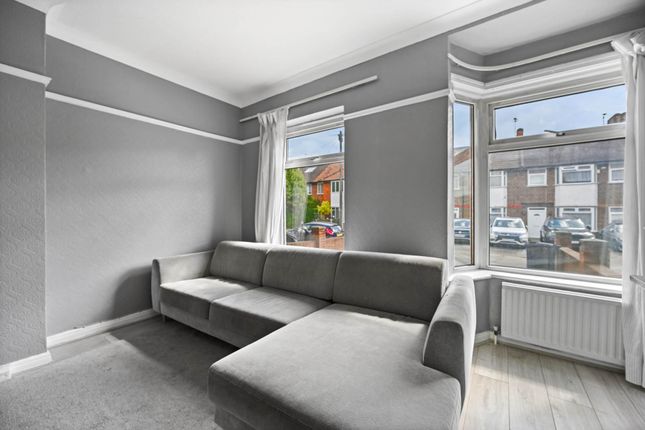 Braid Avenue, London, W3 7TU 4 bed terraced house for sale