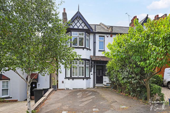 Kendal Avenue, Epping CM16 5 bed semi