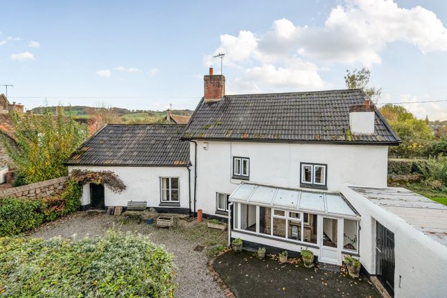 2 bed detached house