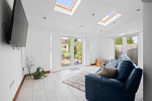 4 bedroom end of terrace house for sale