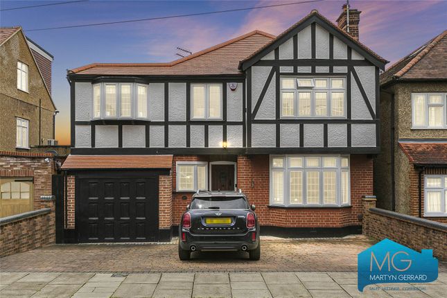 Wynchgate, London, N14 4 bed detached house for sale