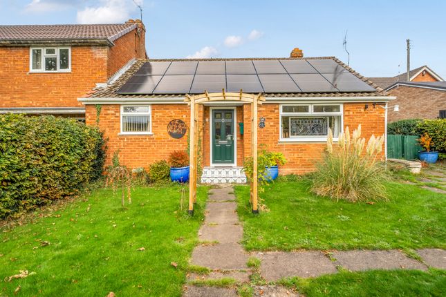 2 bedroom semi-detached bungalow for sale