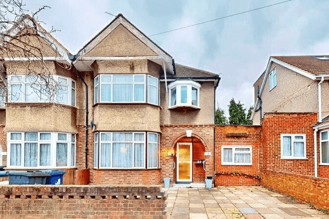 4 bedroom semi-detached house for sale