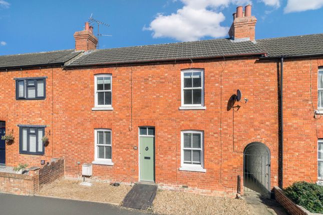 Greenfield Road, Newport Pagnell MK16 3 bed terraced house for sale