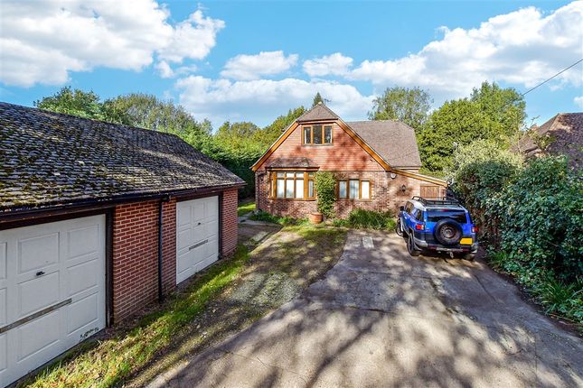Cuckoo Lane, Tonbridge TN11 3 bed detached house for sale