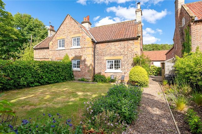 Felixkirk, Thirsk, North Yorkshire, YO7 2 bed semi