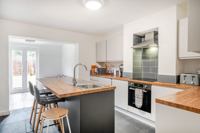 6 bed semi-detached house