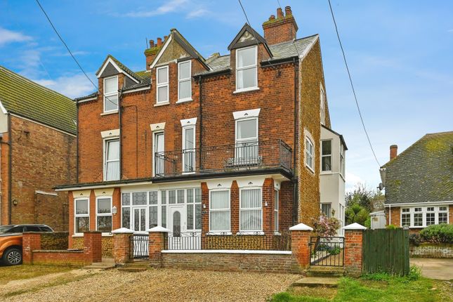 6 bedroom semi-detached house for sale