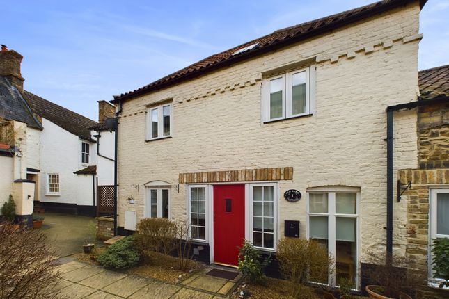 2 bedroom mews property for sale