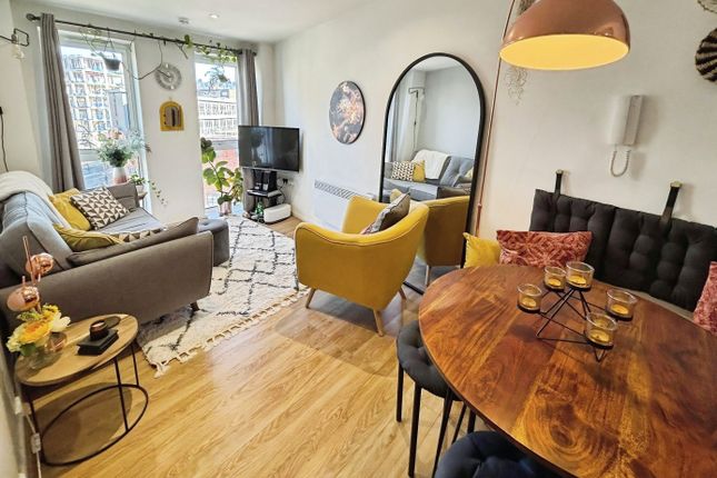 Trinity One, East Street 2 bed apartment for sale