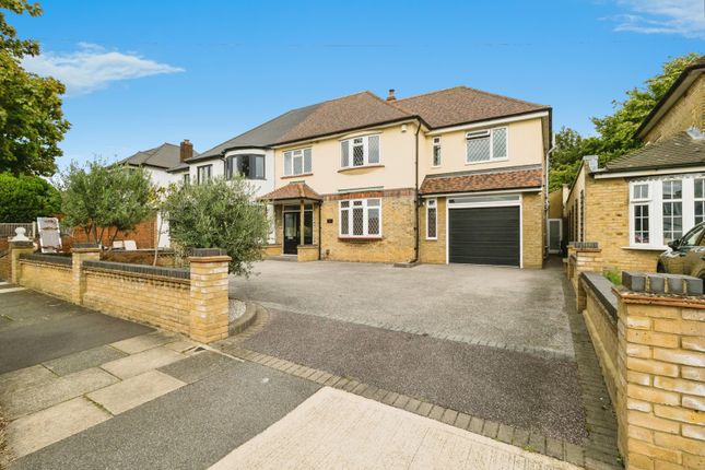 5 bedroom semi-detached house for sale