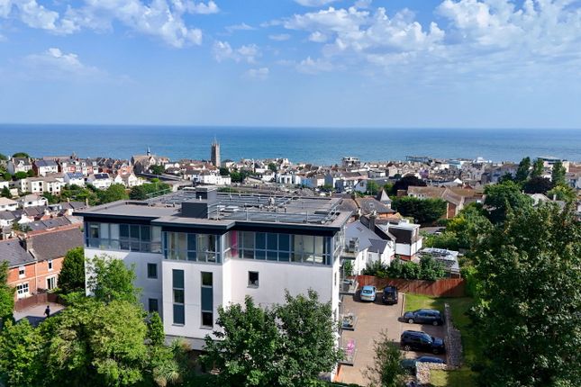 Winterbourne Road, Teignmouth TQ14 2 bed flat for sale