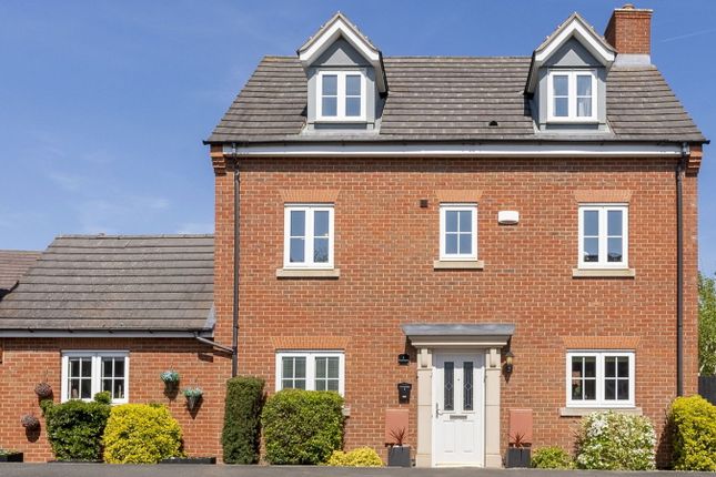 Ross Drive, Stamford PE9 5 bed detached house for sale