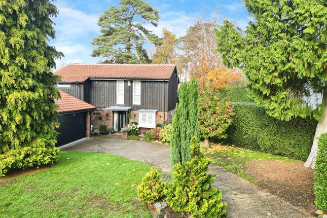 Greystoke Court, Berkshire RG45 4 bed detached house for sale