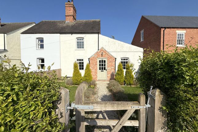 2 bedroom semi-detached house for sale