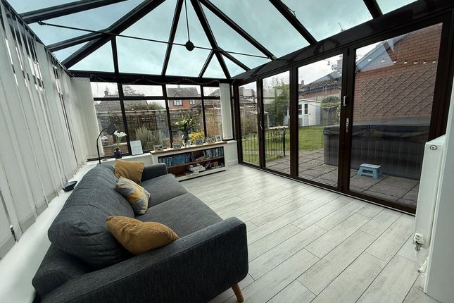 Avon Way, Thornbury, BS35 5 bed detached house for sale