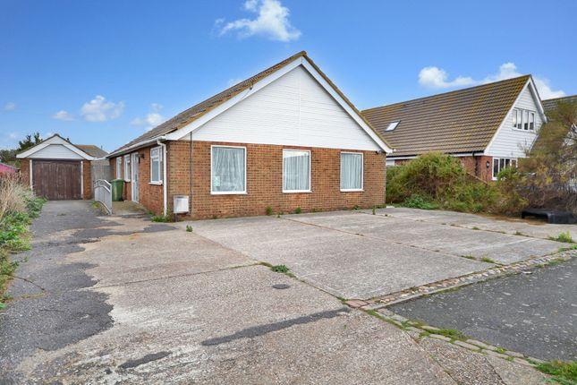 Leonard Road, New Romney TN28 4 bed detached bungalow for sale