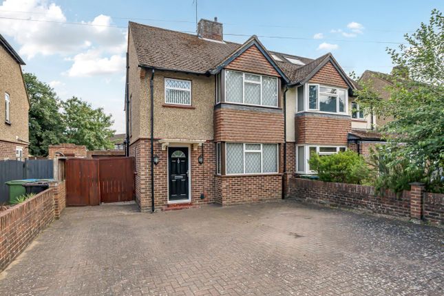 Burwood Road, Hersham, KT12 3 bed semi