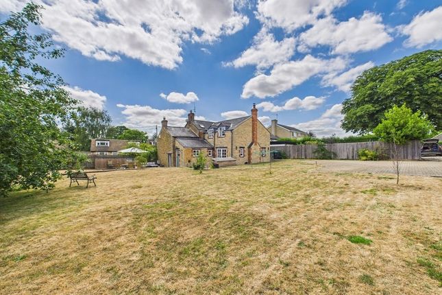 Middle Barton, Chipping Norton OX7 5 bed end of terrace house for sale