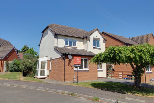 Blenheim Drive, Newent 3 bed detached house for sale