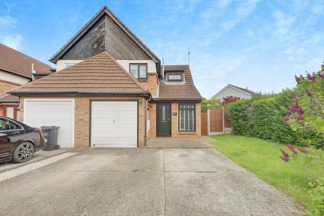 Sherbourne Drive, Basildon, SS13 3 bed semi